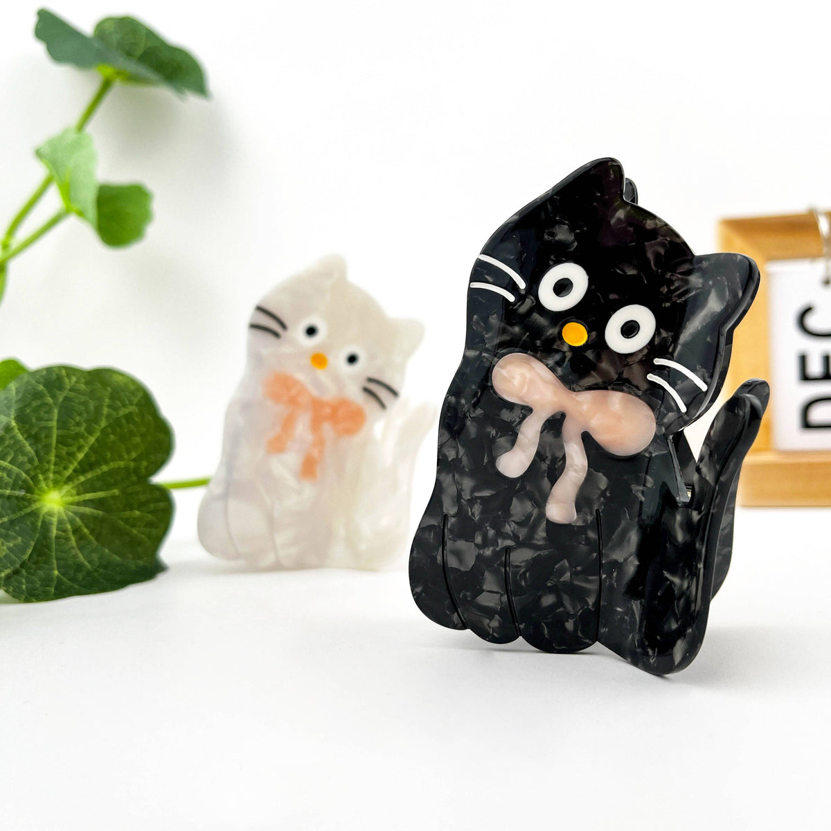Bow Cat Acetate Hair Claw Clip: Black