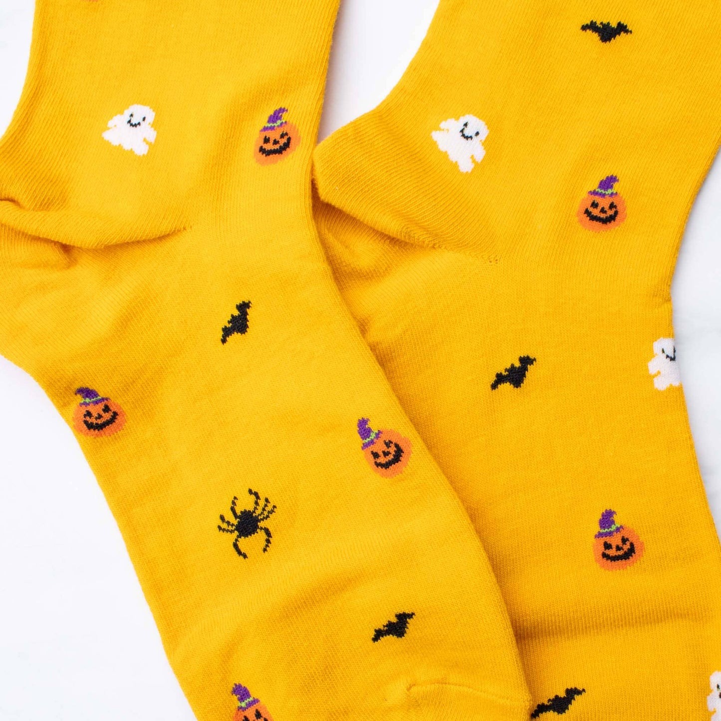 Halloween Spooky Casual Socks: Rich Yellow / Contemporary / English