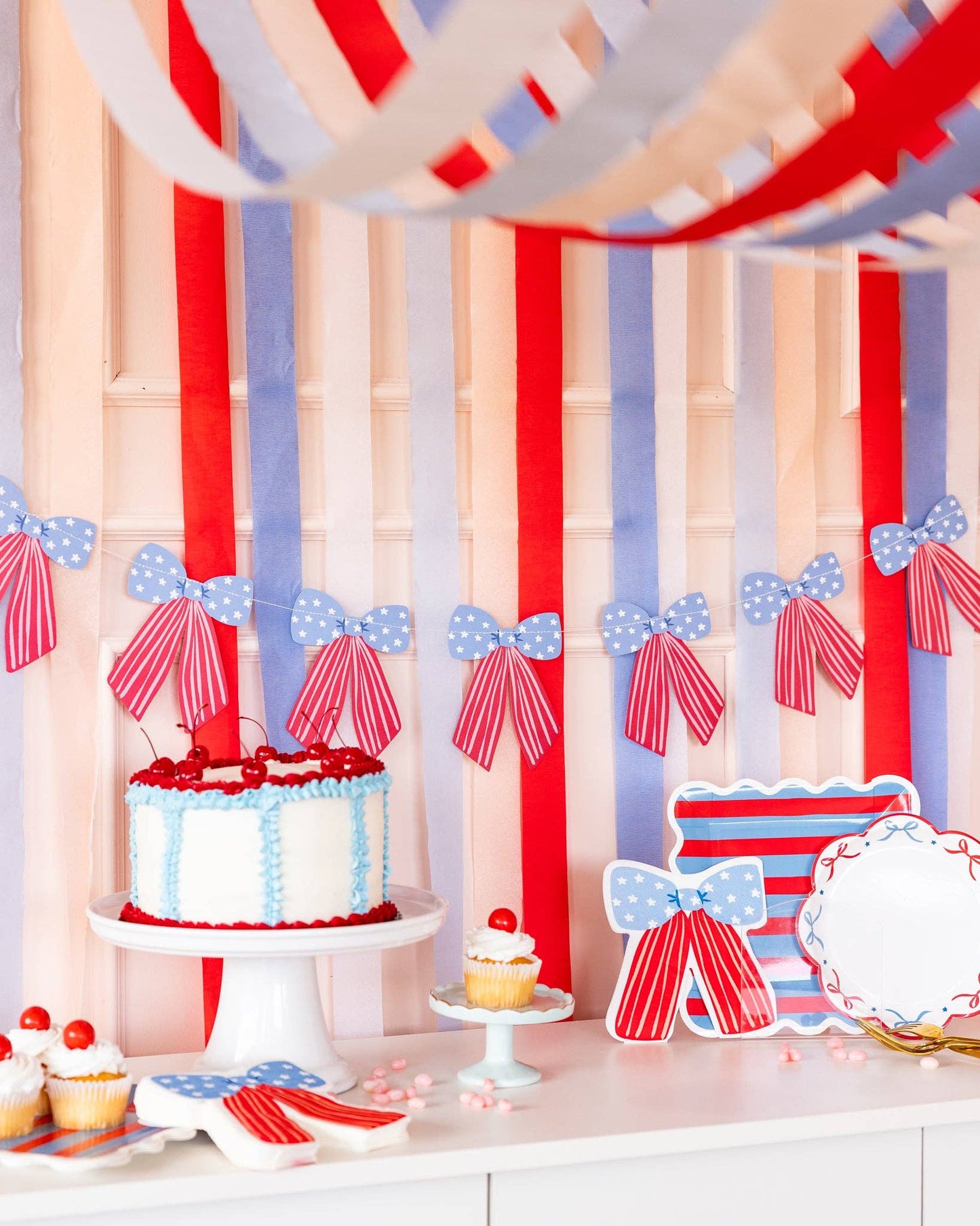 BAM1202 - Stars and Stripes Bow Banner