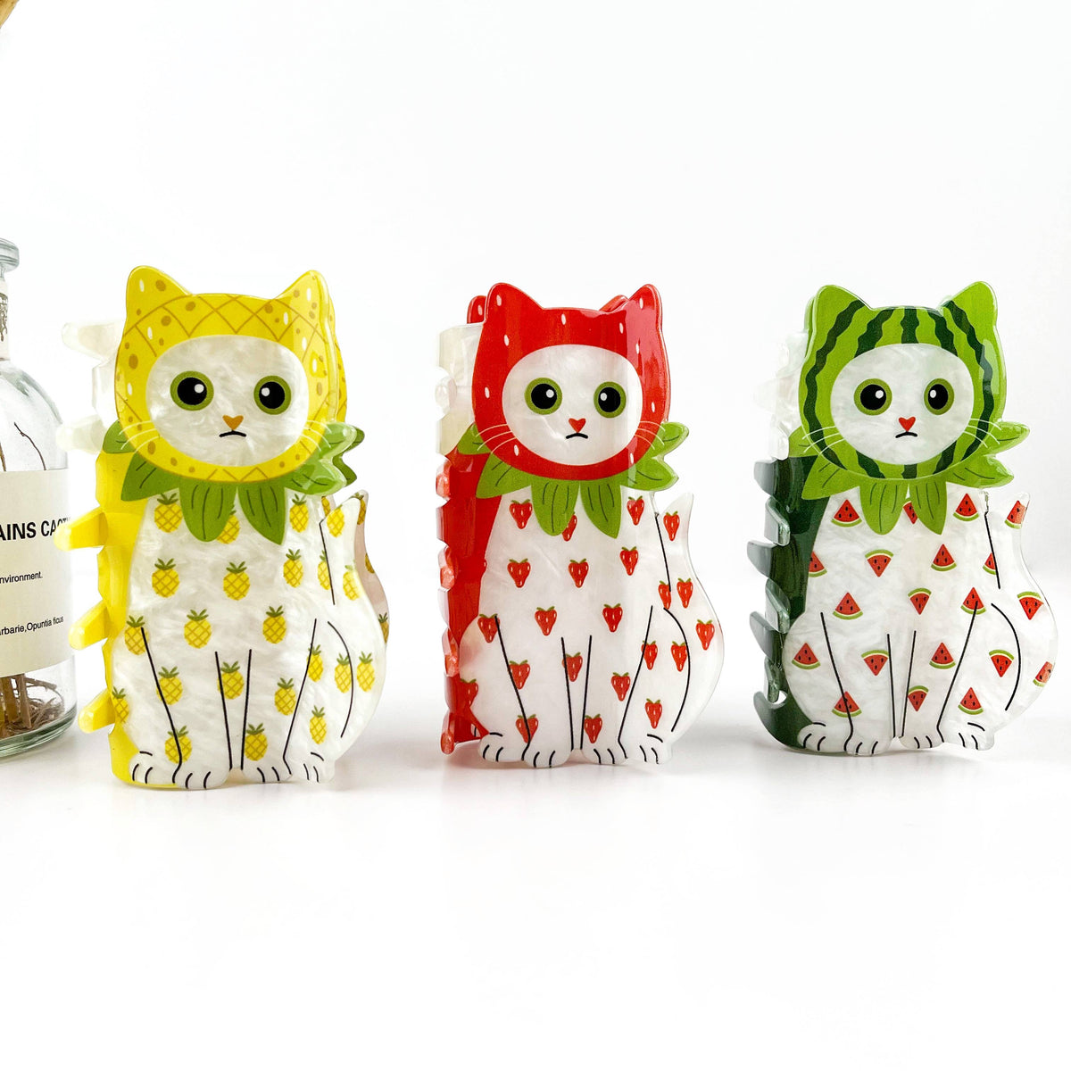 Whimsical Fruit Print Cat Acrylic Hair Claw Clip: Strawberry