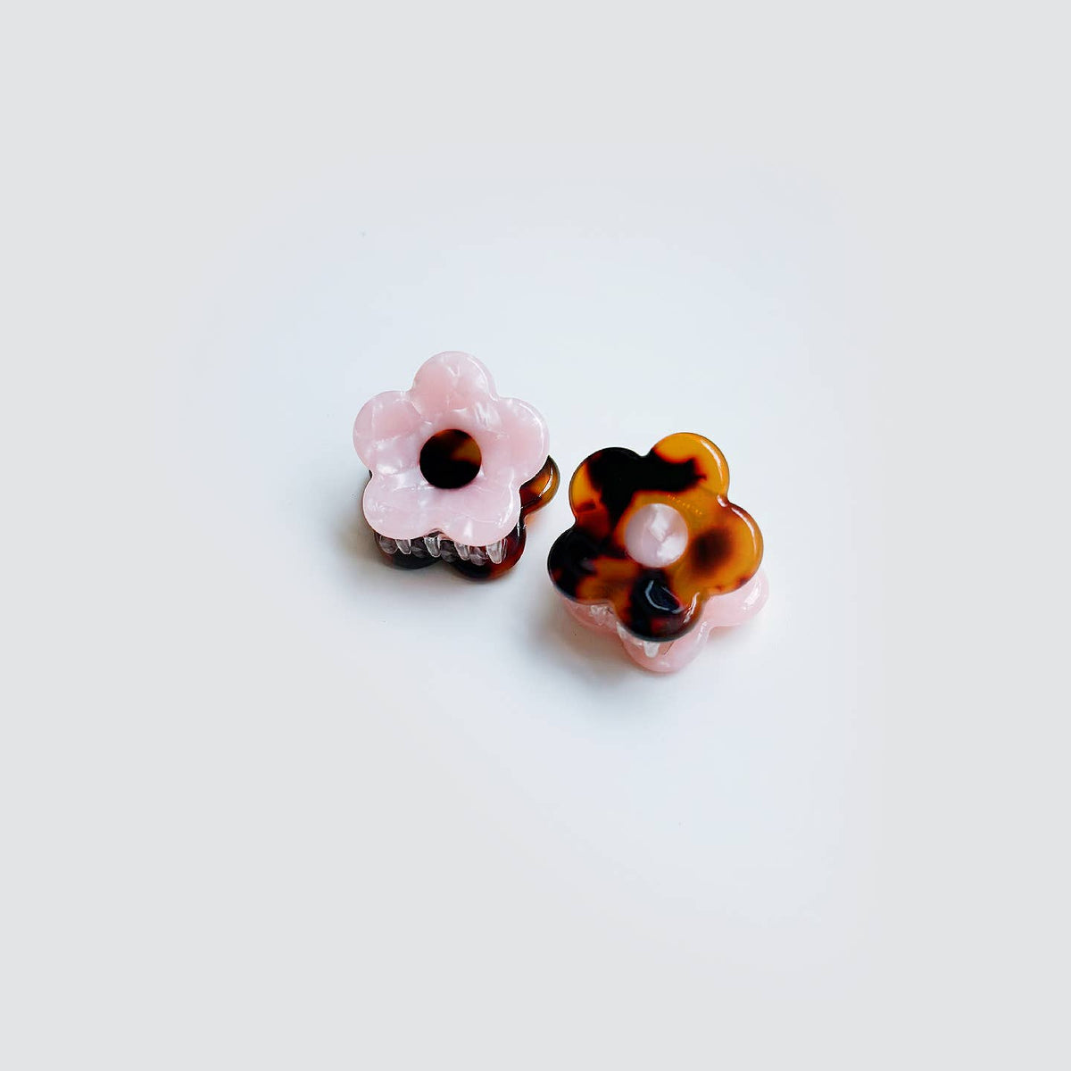 Mini Daisy Hair Clips- Set of 2