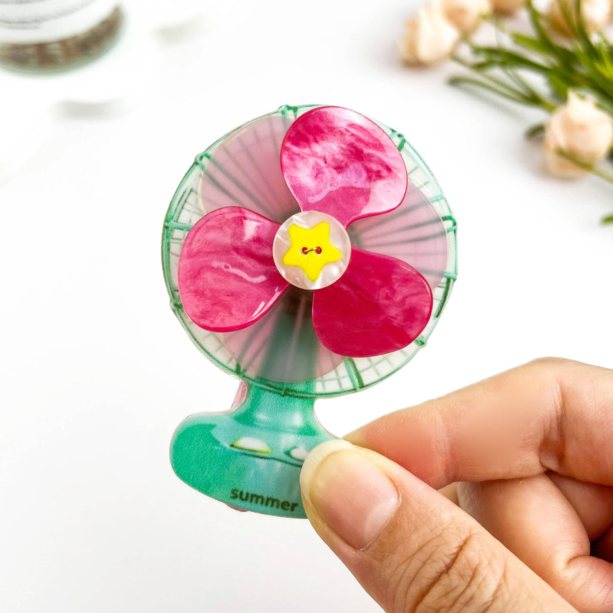 Retro Electric Fan Shaped Alligator Hair Clip - Summer Vib: PinkGreen