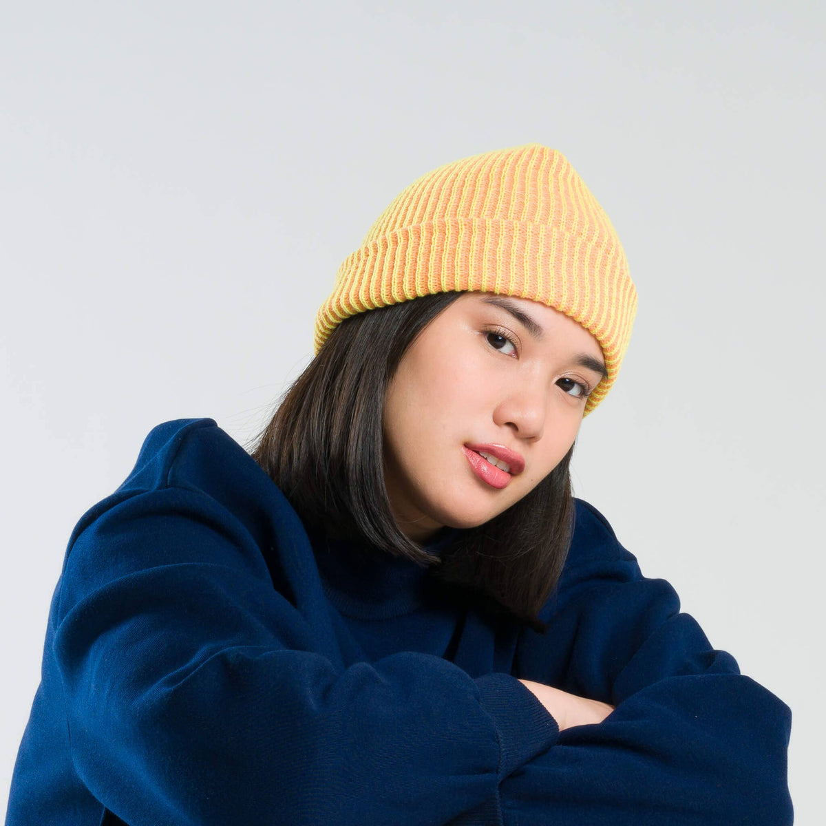 Simple Rib Knit Beanie: Black White
