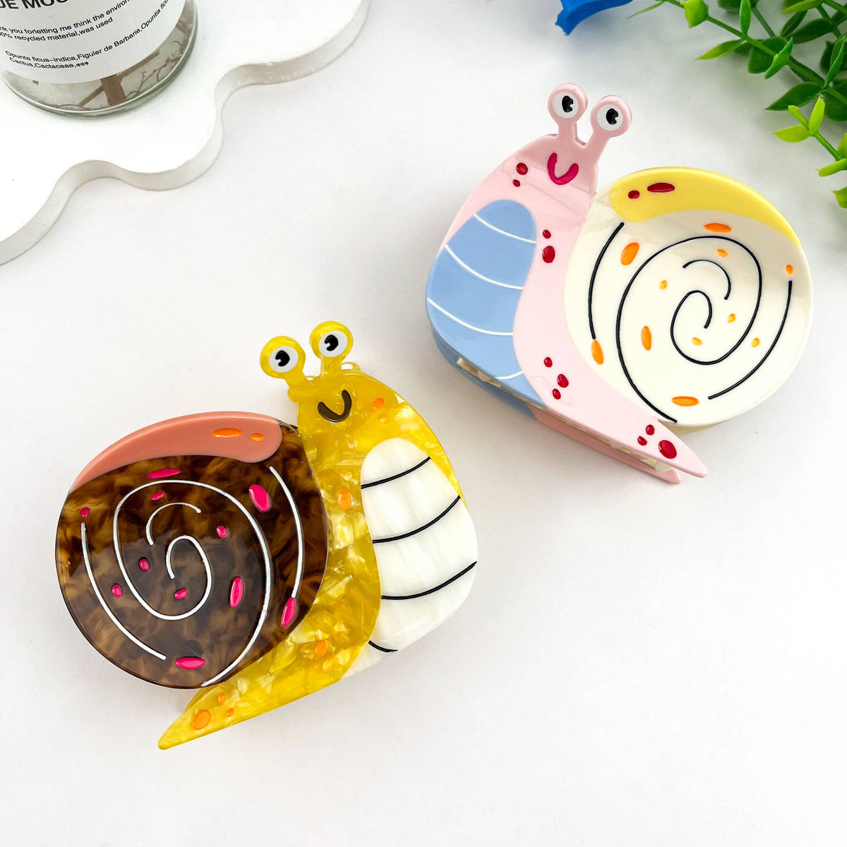 Happy Mystery Snail Acetate Animal Hair Claw Clip: Pink