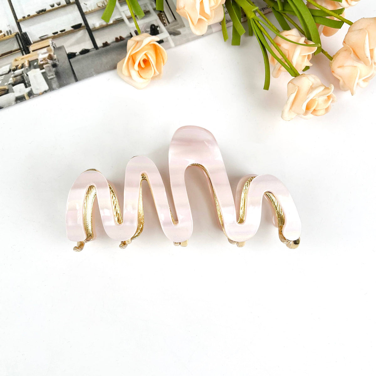Simple wave hair claw clips: black