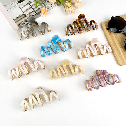 Simple wave hair claw clips: black