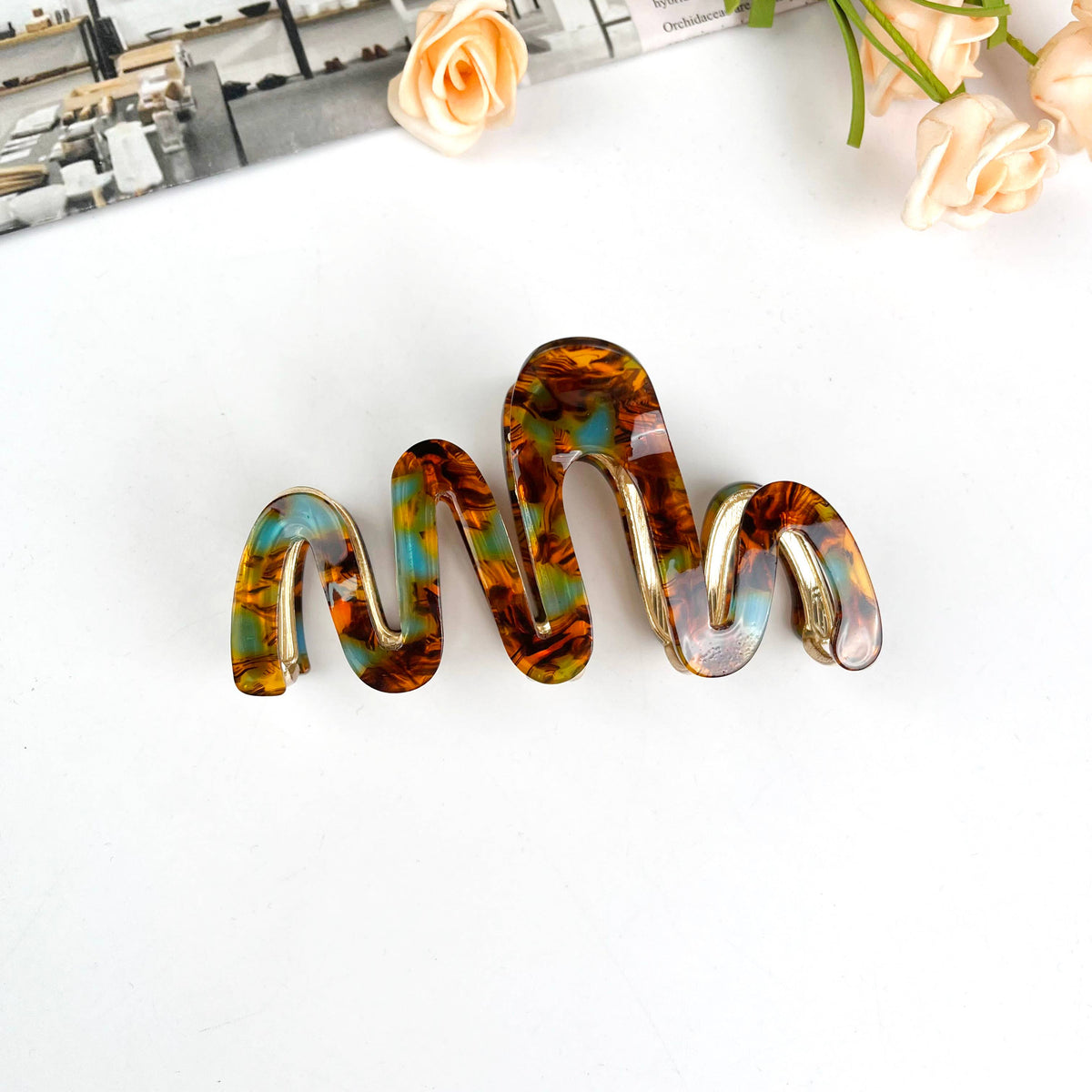 Simple wave hair claw clips: black