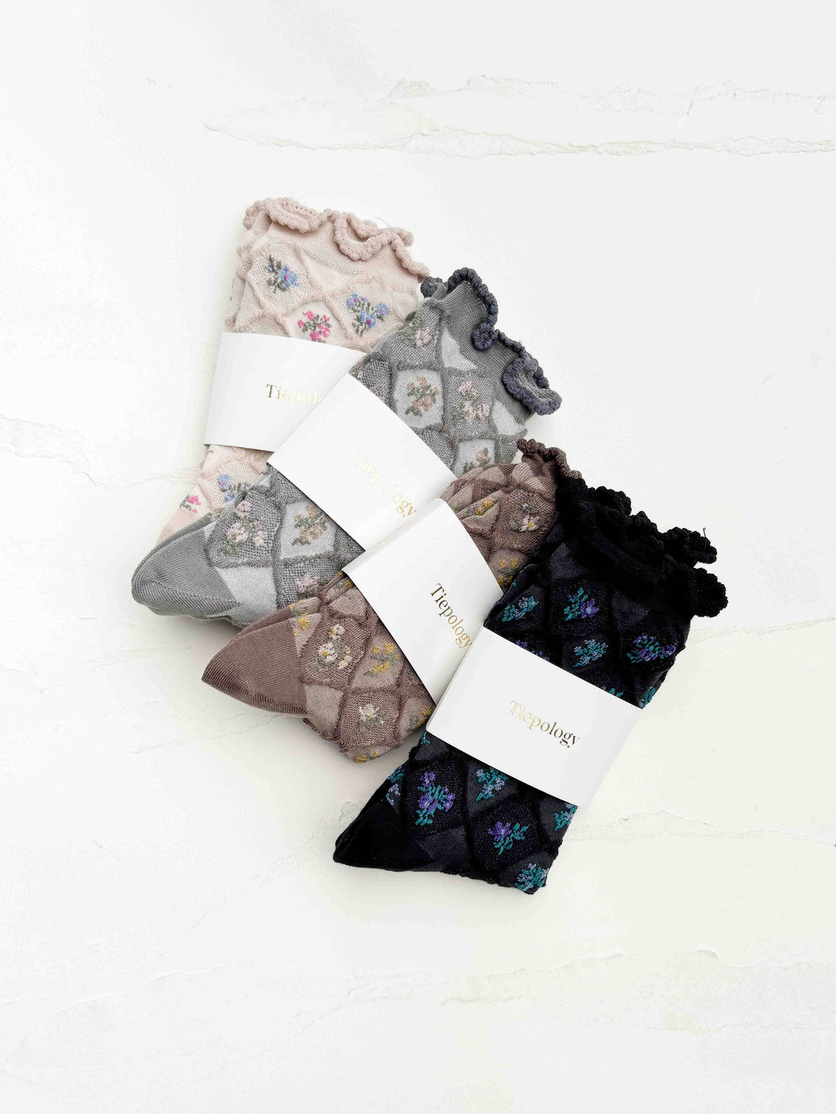 Vintage Diamond Floral Sheer Crew Socks: Beige