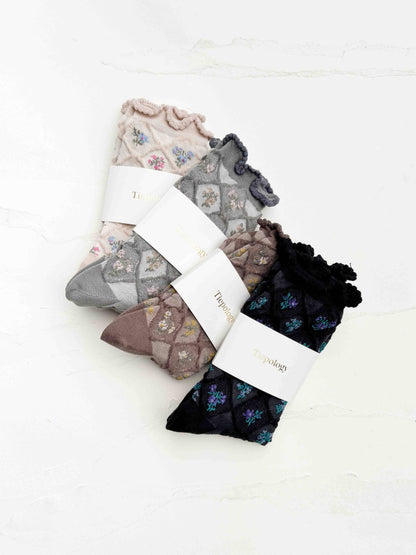Vintage Diamond Floral Sheer Crew Socks: Beige