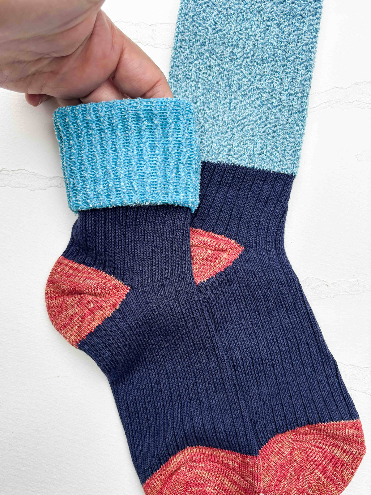 Color Block Textured Cotton Blend Crew Socks: Grey/Pink