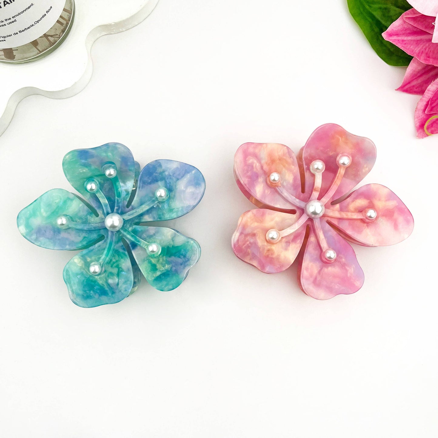 Pearl Sakura Acetate Floral Claw Clip – Elegant Spring Acc: Pink
