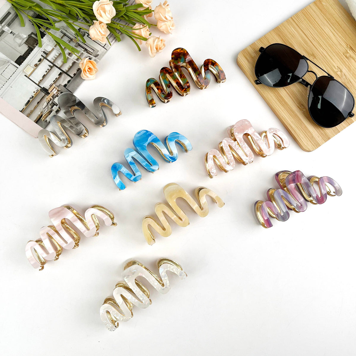 Simple wave hair claw clips: black