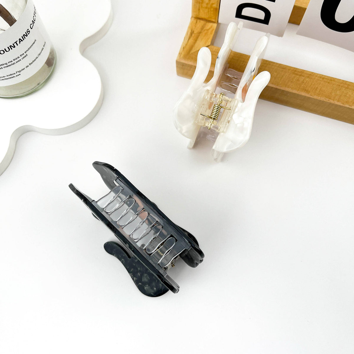 Bow Cat Acetate Hair Claw Clip: Black