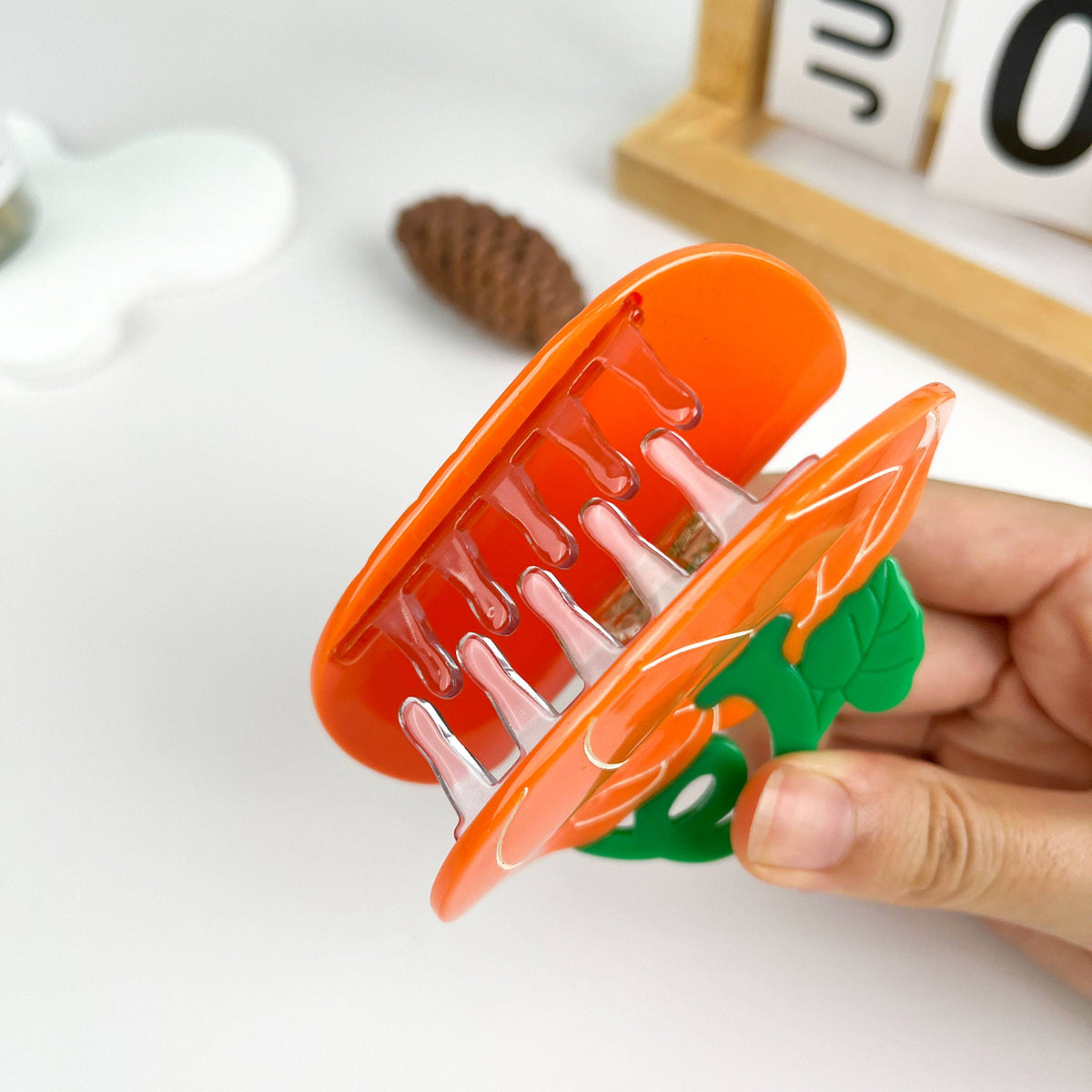 Simulation pumpkin acetate hair claw clip: Orange
