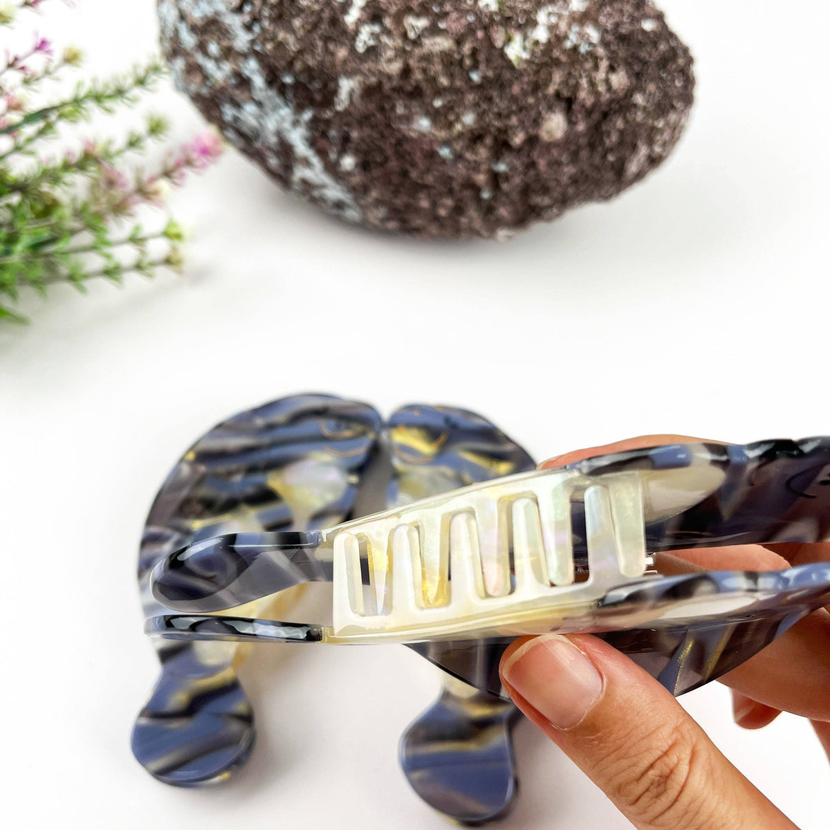 Manatee Acetate Claw Clip: Gray