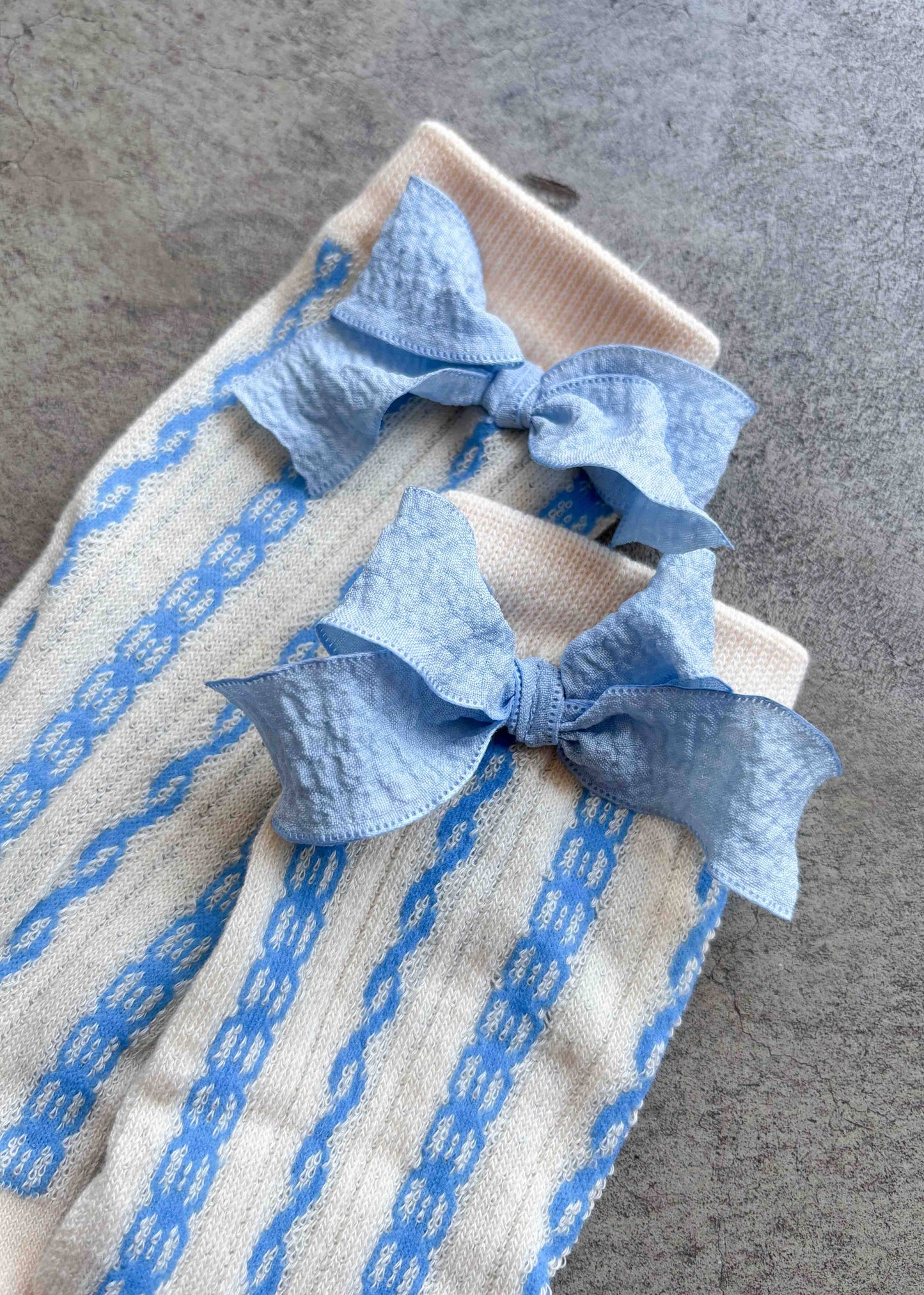 Ribbon Sheer Crew Socks: Pink