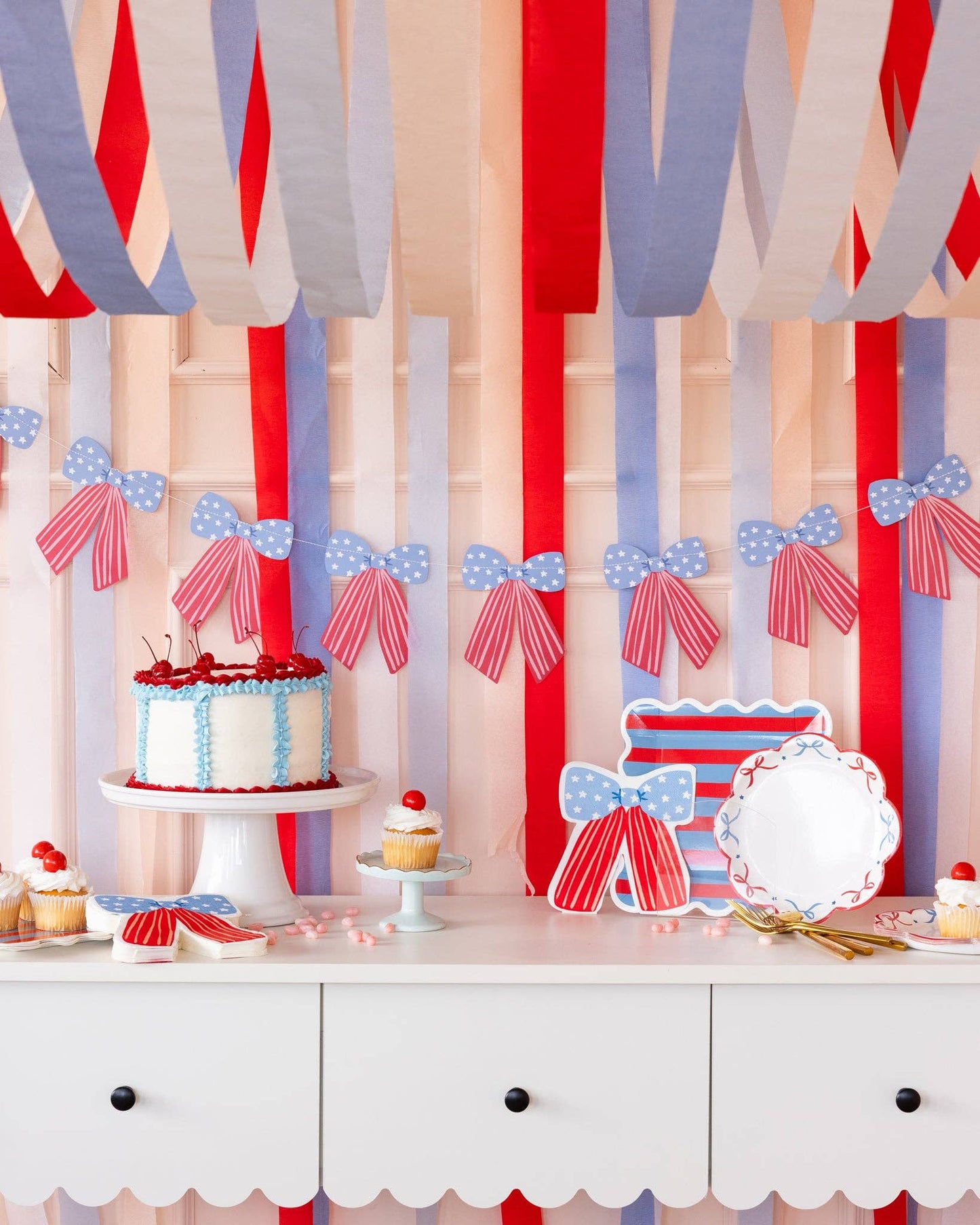 BAM1202 - Stars and Stripes Bow Banner