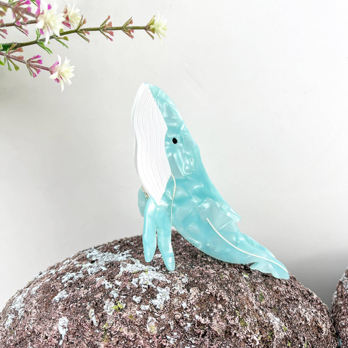 Tiger Shark and Whale Acetate Hair Claw Clip: Whales-blue