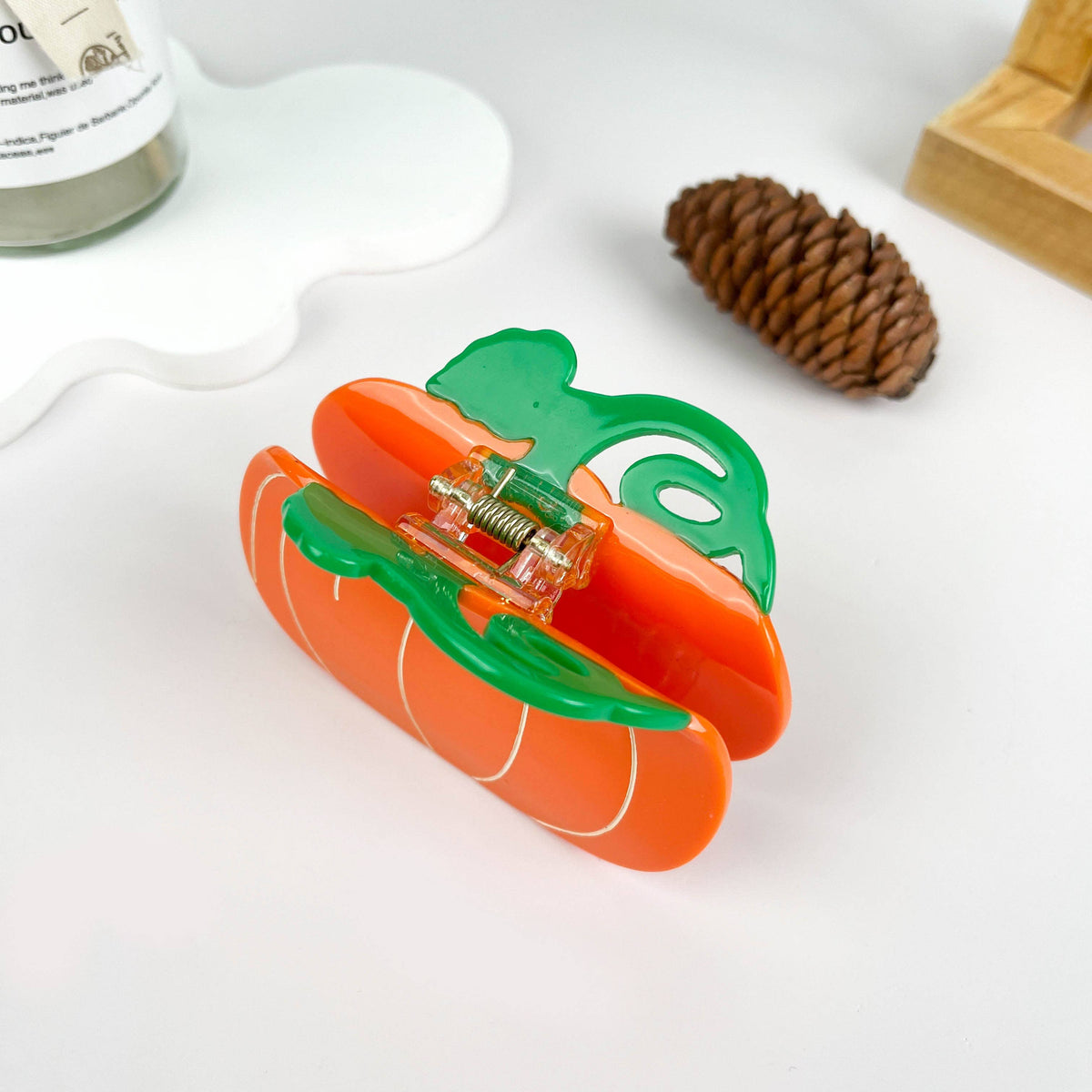 Simulation pumpkin acetate hair claw clip: Orange