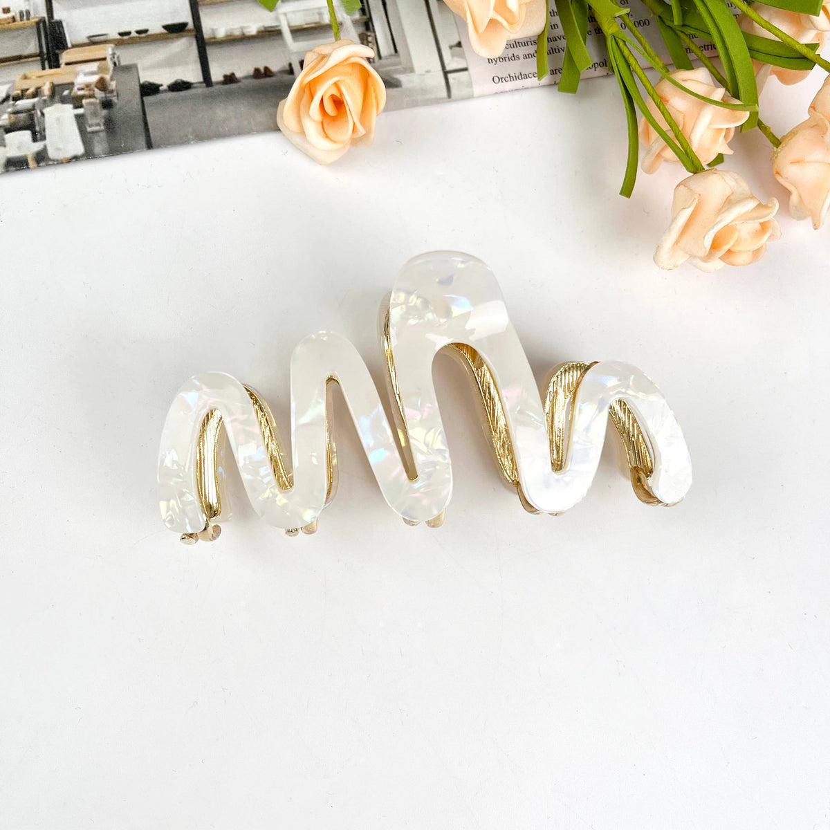 Simple wave hair claw clips: black