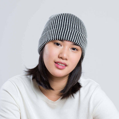 Simple Rib Knit Beanie: Black White