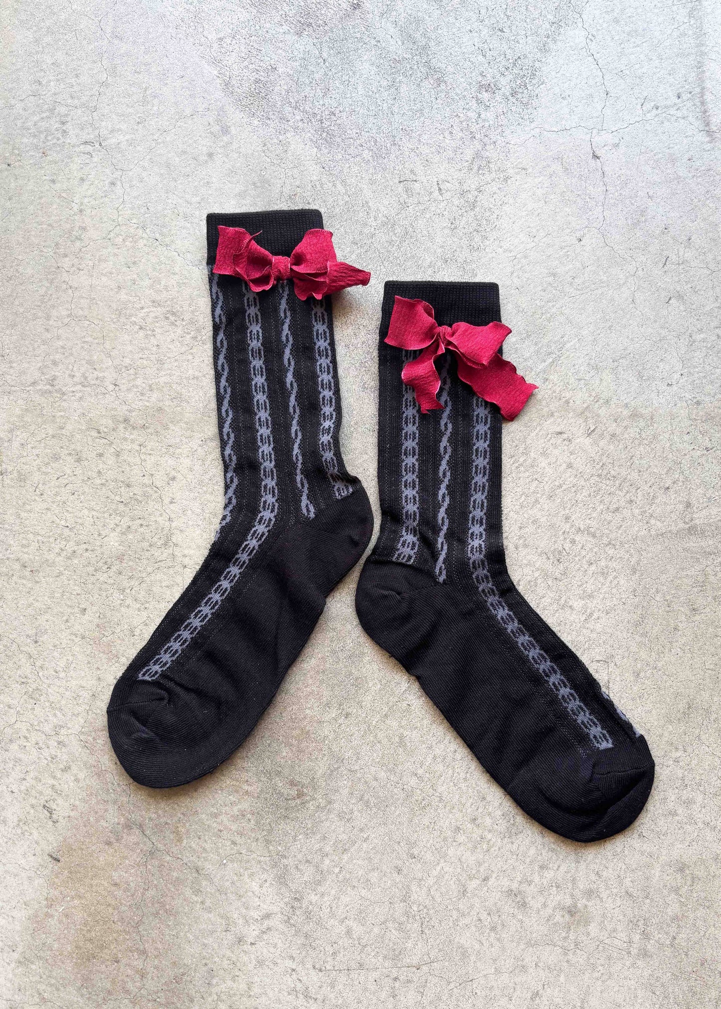 Ribbon Sheer Crew Socks: Pink