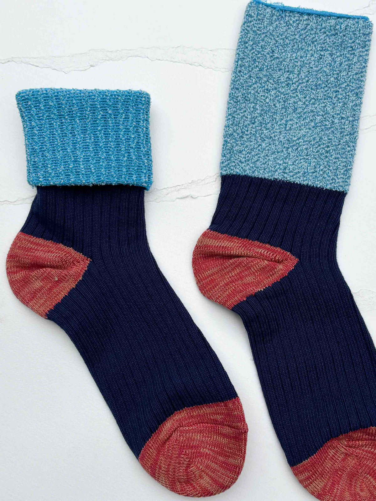 Color Block Textured Cotton Blend Crew Socks: Grey/Pink